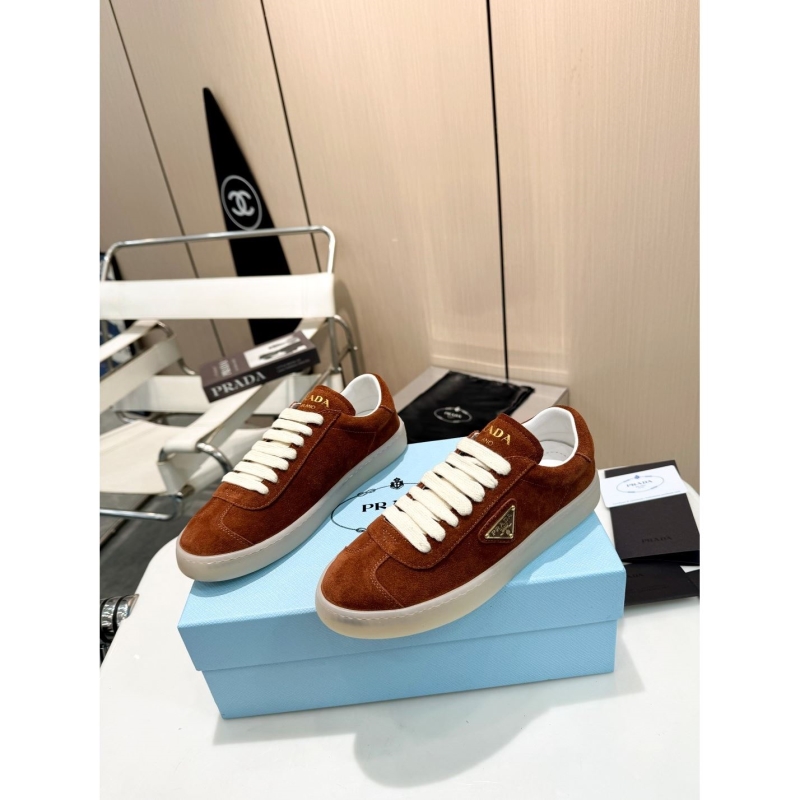 Pra*a casual shoes